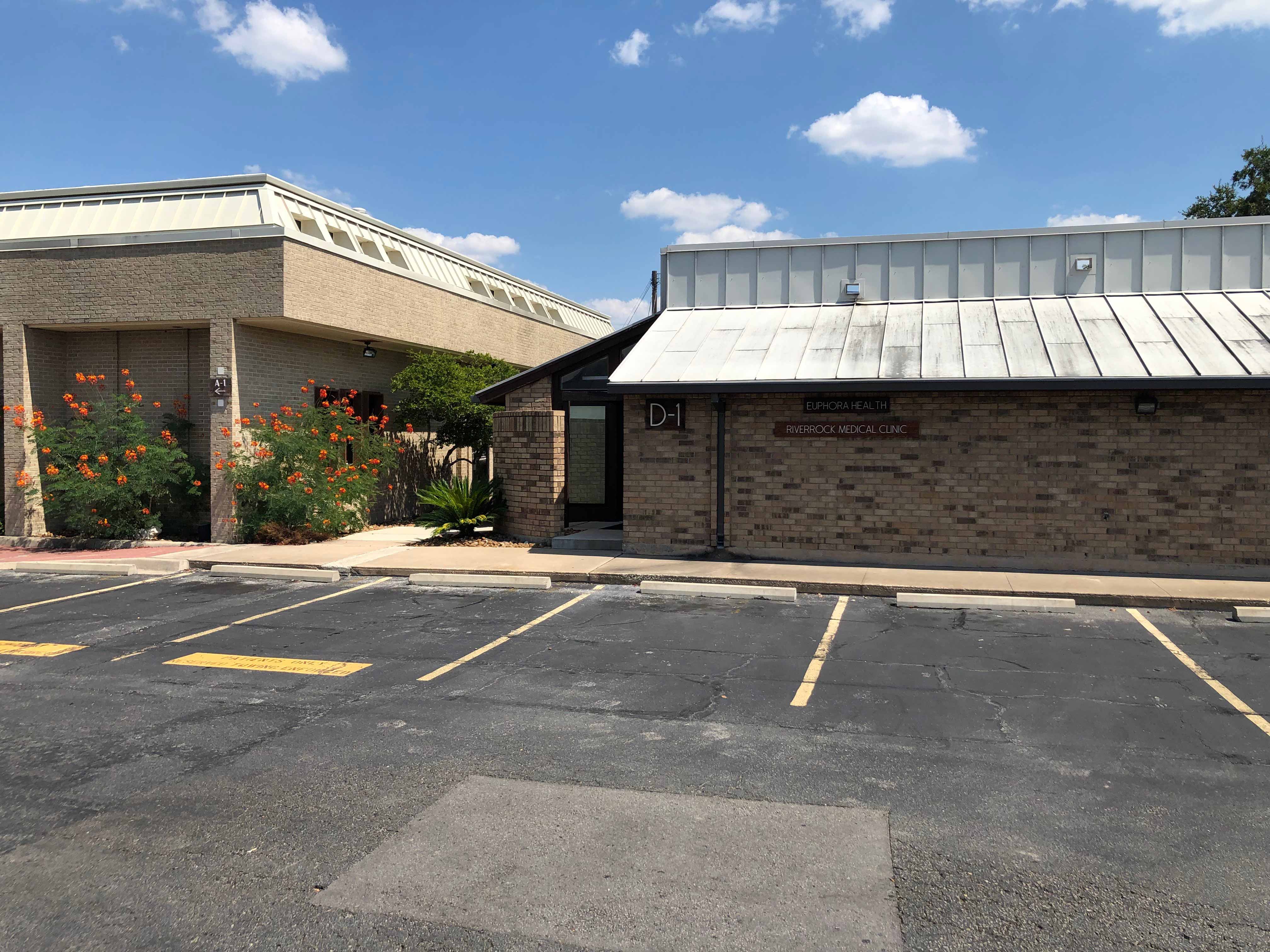 Front of Austin Clinic